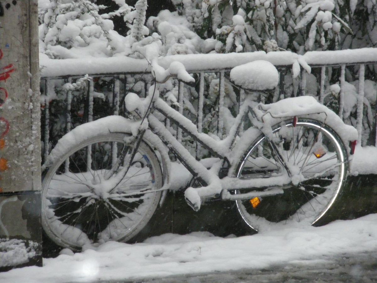 Bicicletta inverno neve (pixabay snow-g379d41c9f_1280)