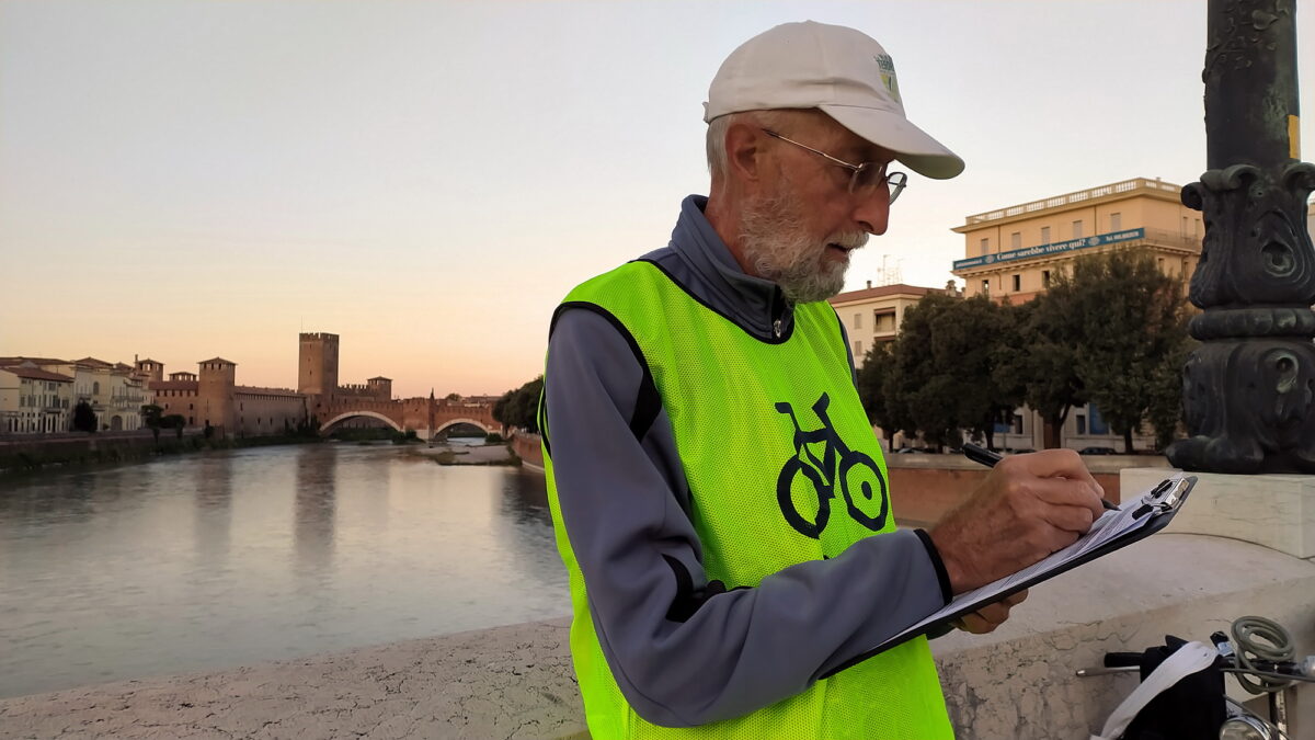 RL176 La conta maggiorenne - Foto 1 - La 'Conta' del ciclista (foto di Claudio Bares)